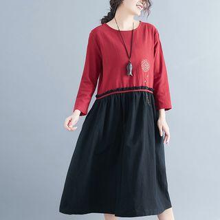 Long-sleeve Two-tone Embroidered Midi Dress