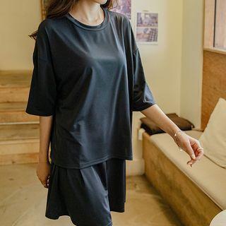 Set: Textured Boxy T-shirt + Flared Shorts