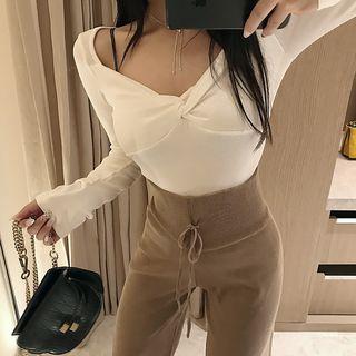 Long-sleeve Twisted T-shirt / Wide Leg Knit Pants