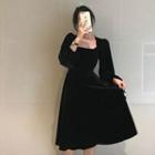 Long-sleeve Square Neck Midi A-line Velvet Dress