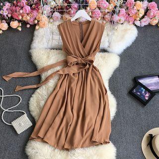 Sleeveless Tie-waist Midi A-line Chiffon Dress
