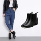 Pointy Toe Chelsea Boots