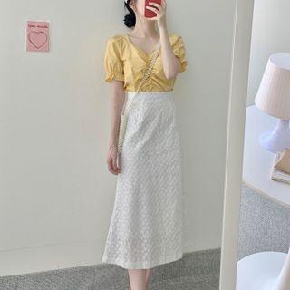 Short-sleeve Top / Lace A-line Midi Skirt