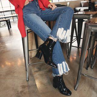 Furry-trim Washed Straight-cut Jeans