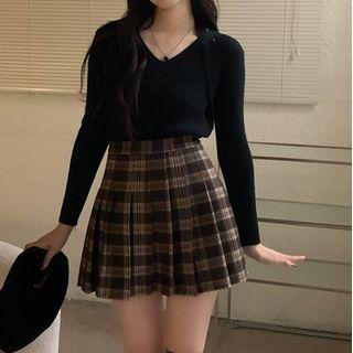 High Waist Plaid Mini Pleated Skirt / V-neck Knit Top