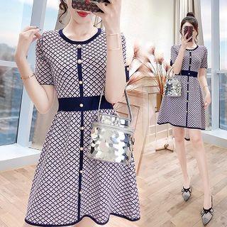 Short-sleeve Plaid A-line Mini Knit Dress