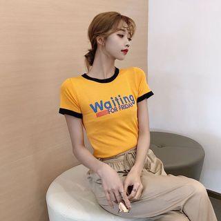Short-sleeve Contrast Trim Letter Embroided Knit Top