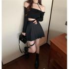 Choker-neck Long-sleeve Cropped T-shirt / Mini A-line Pleated Skirt