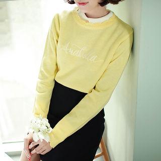Scallop-edge Lettering Knit Top