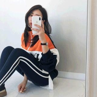 Set: Layered-hem Color-block Top + Stripe-trim Leggings Navy Blue - One Size