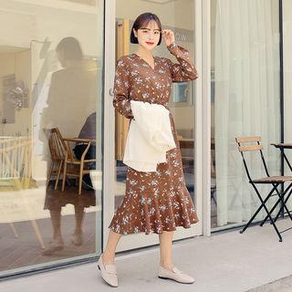 V-neck Ruffle-hem Floral Print Dress