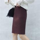 Straight Cut Knit Skirt