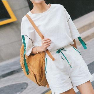 Set: Elbow-sleeve Contrast Trim T-shirt + Sweatshorts
