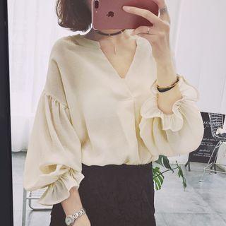 Plain 3/4 Sleeve V-neck Chiffon Blouse