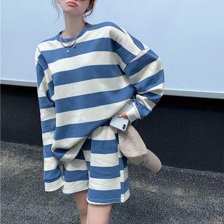 Striped Oversized Sweatshirt / High-waist Wide-leg Shorts