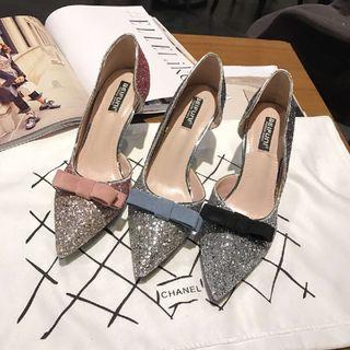 Pointy Toe Bow Glittered Pumps