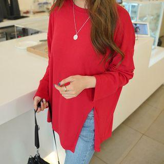 Deep-slit Loose-fit T-shirt