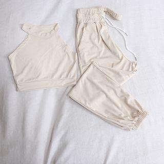 Set: Halter-neck Crop Top + Sweatpants