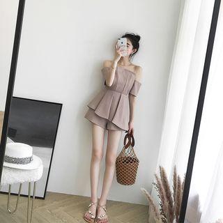 Set: Cold-shoulder Short-sleeve Top + Plain Shorts