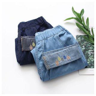 Balloon Embroidered Capri Jeans / Shorts