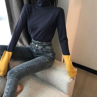 Turtleneck Colorblock T-shirt