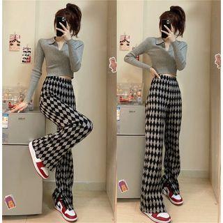 Notched Knit Top / Patterned Wide-leg Pants