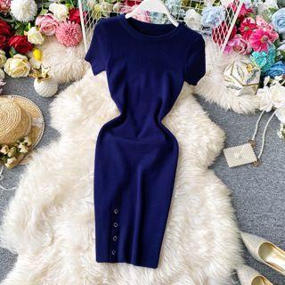 Snap-button Short-sleeve Slim-cut Knit Midi Dress