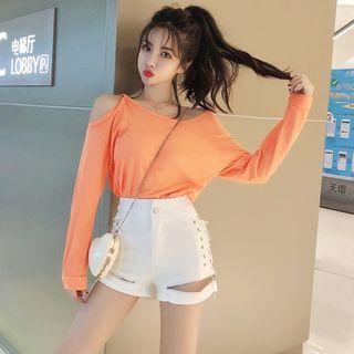 Cold Shoulder Long-sleeve T-shirt / Lace Up Zip Detail Shorts