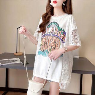 Short-sleeve Lace Panel Lettering Print T-shirt