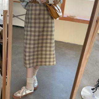Plaid Midi Skirt / Bear Jacquard Sweater