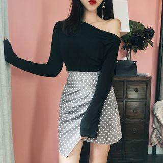 One-shoulder Plain T-shirt