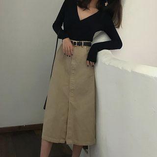V-neck Long-sleeve T-shirt / High Waist Midi A-line Skirt