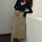 V-neck Long-sleeve T-shirt / High Waist Midi A-line Skirt