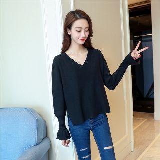 Long-sleeve Knit Ruffled Top