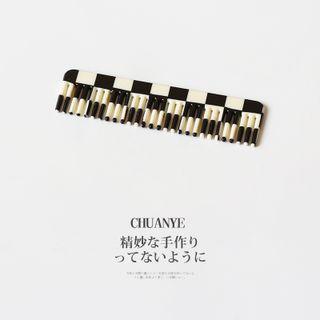 Checker Hair Comb 01 - Black & White - One Size