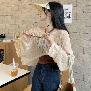 Halter Top / Loose-fit Open-knit Crop Cape Top