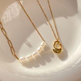 Faux Pearl Alloy Necklace / Irregular Hoop Pendant Alloy Necklace