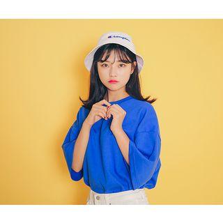 Colored Dip-back T-shirt