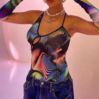 Set: Patterned Cutout Halter Top + Long Gloves