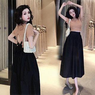 Plain Crewneck Open-back Slim-fit Short-sleeve Top / Plain High-waist Loose-fit Skirt