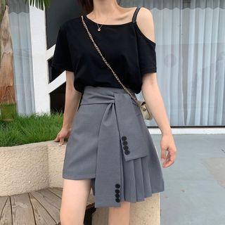 Asymmetric Pleated Mini Skirt
