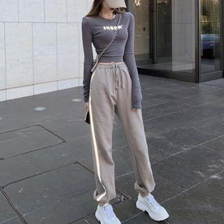 Lettering Long-sleeve Cropped T-shirt / Reflective Trim Sweatpants