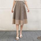 Buckled Button-side Two-tone Skirt