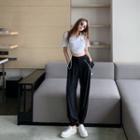 Short-sleeve Collared Cropped T-shirt / Jogger Pants