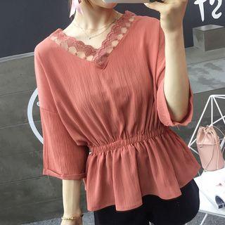Lace Trim 3/4 Sleeve Peplum Top