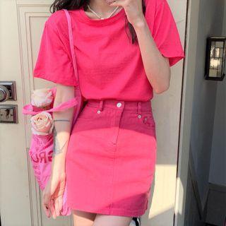 Short-sleeve Plain T-shirt / Denim Mini A-line Skirt