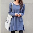 V-neck Pocket-front Long T-shirt