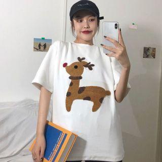 Elbow-sleeve Furry Reindeer T-shirt