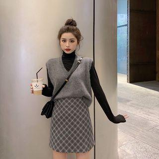 Mock-turtleneck Long-sleeve T-shirt / V-neck Knit Vest / Argyle Print Mini A-line Skirt