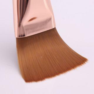 Foundation Brush D18 - Black - One Size